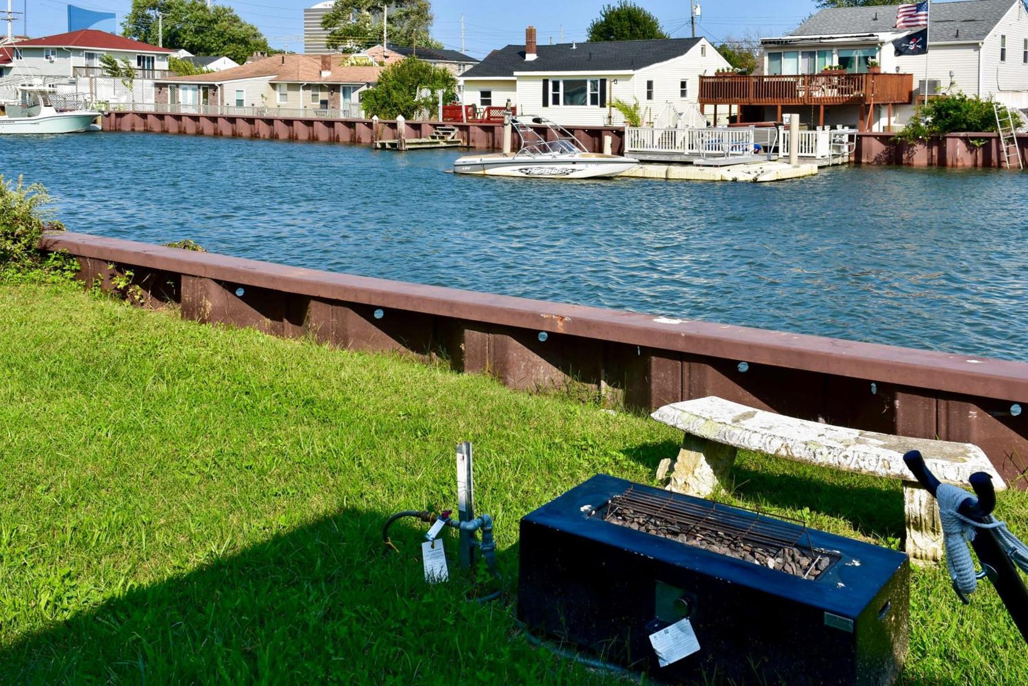 Holiday home Spacious Waterfront Atlantic Living With Rec *