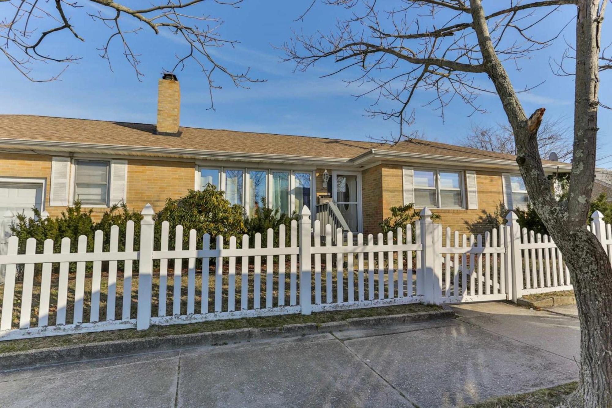 Spacious Waterfront Atlantic Living With Rec Atlantic City