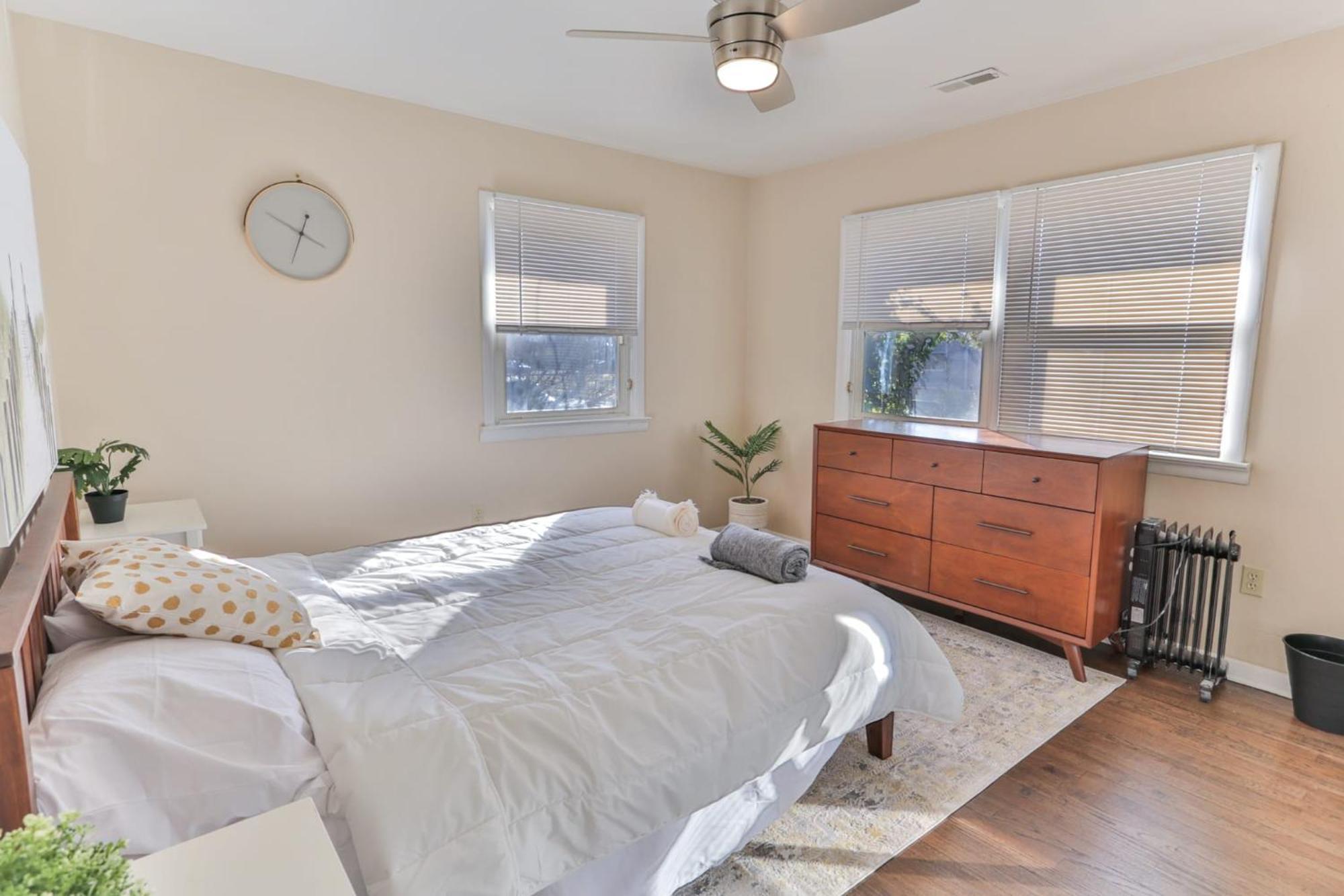 Spacious Waterfront Atlantic Living With Rec Holiday home *