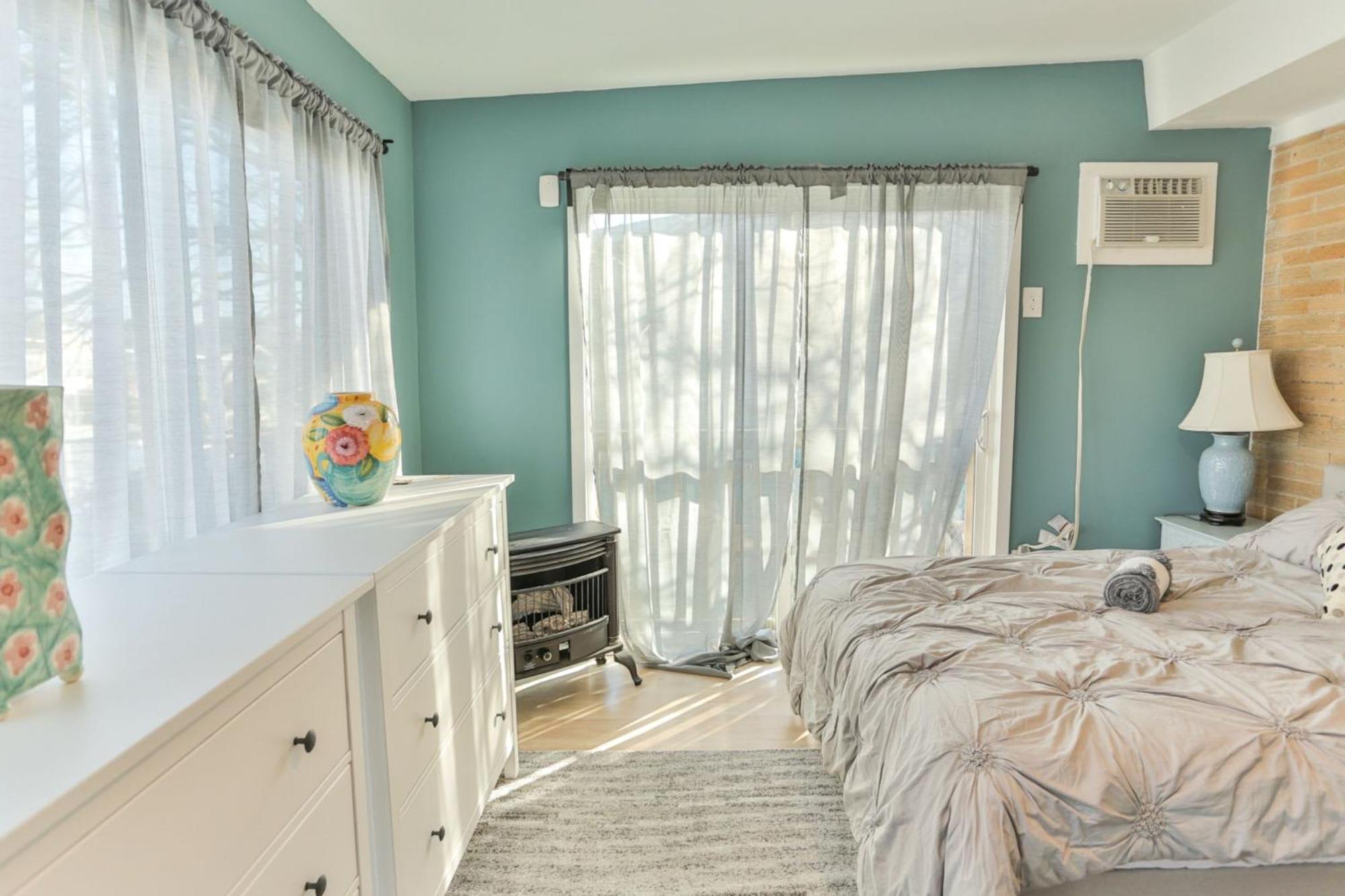 Spacious Waterfront Atlantic Living With Rec