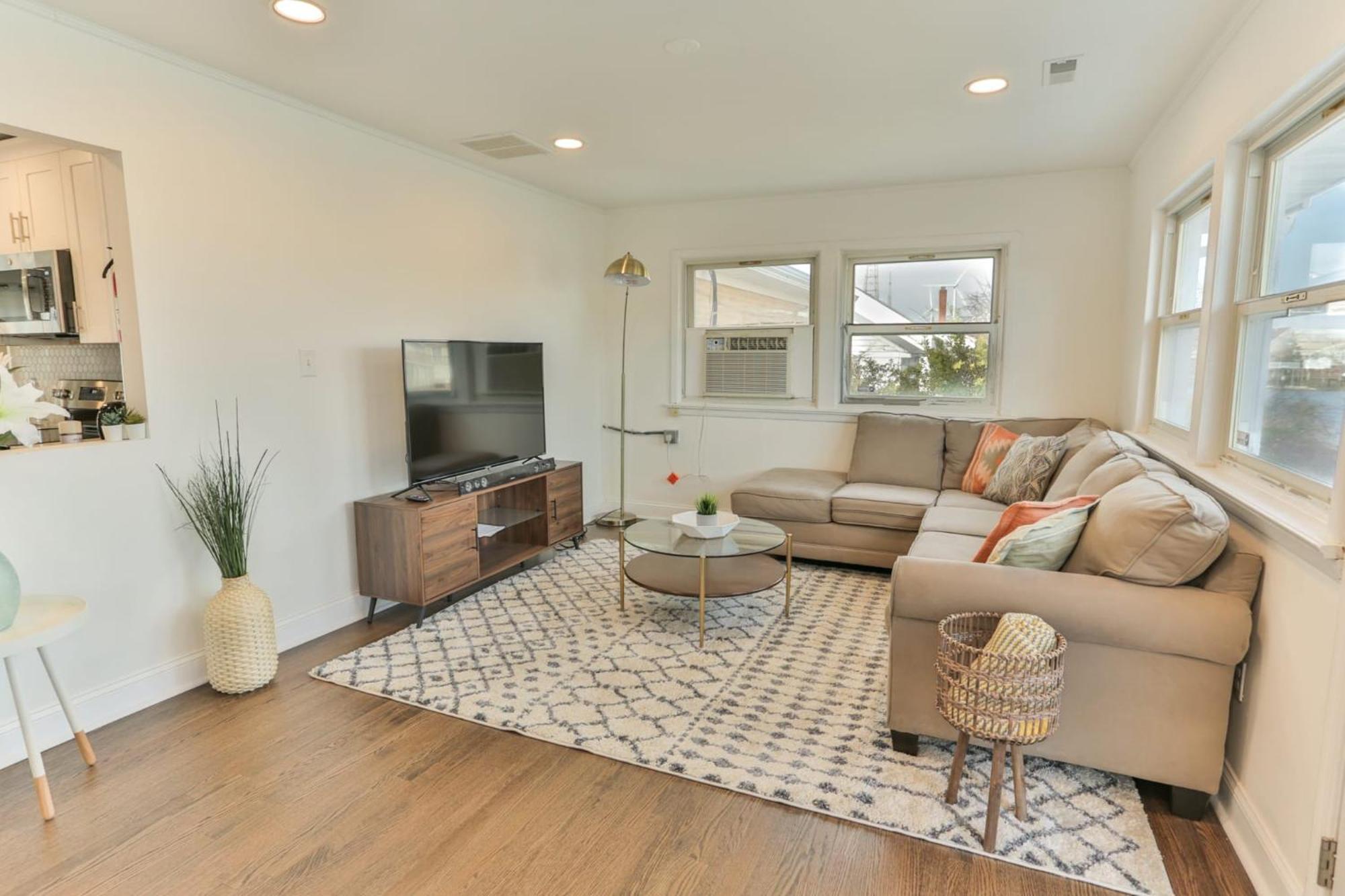 Spacious Waterfront Atlantic Living With Rec *