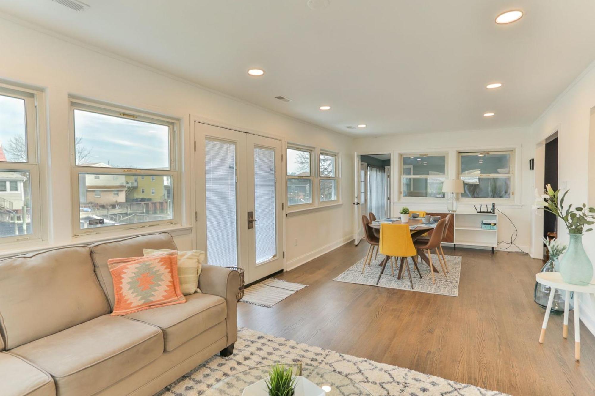 Spacious Waterfront Atlantic Living With Rec